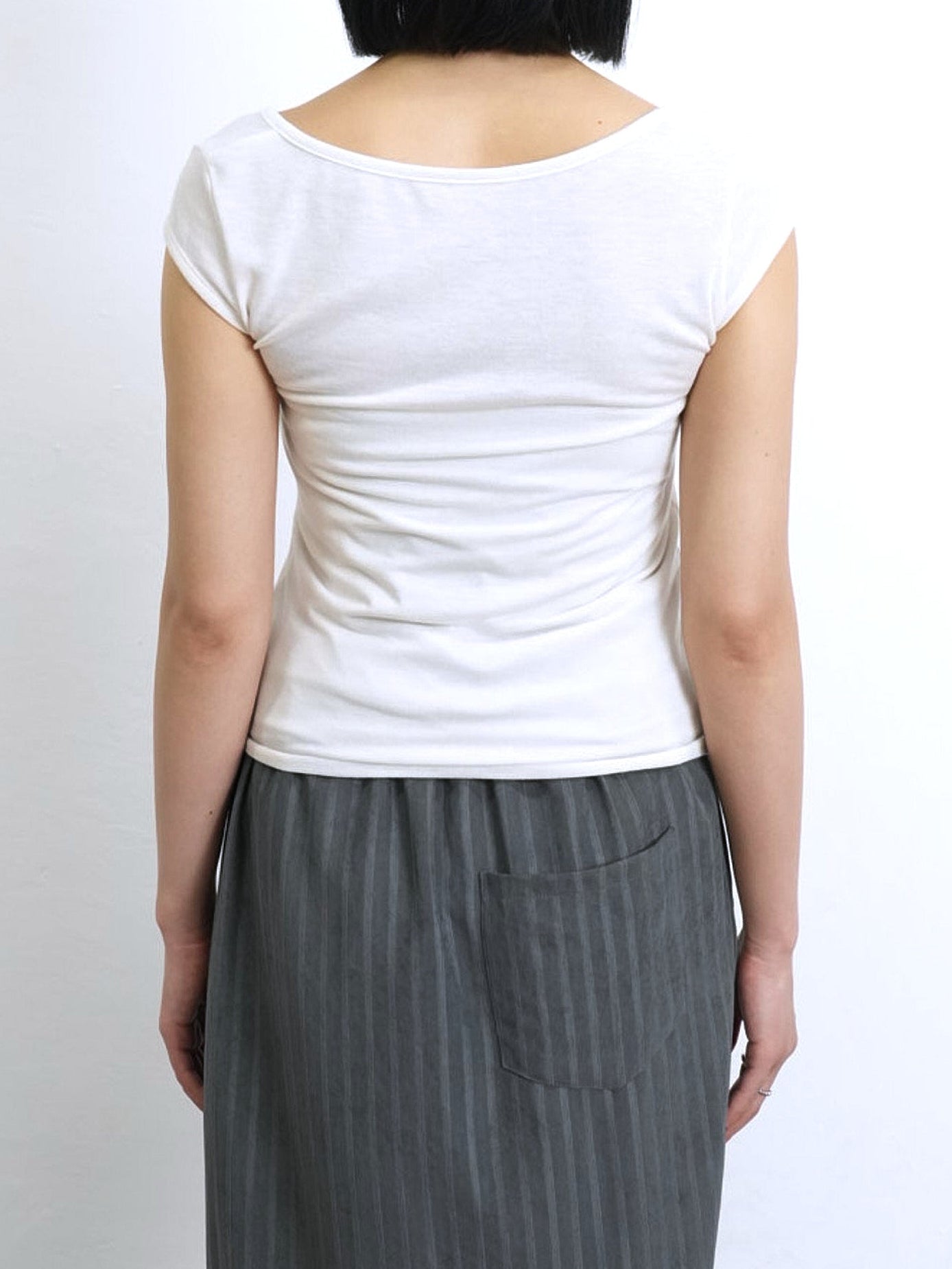 sleeveless cross tops