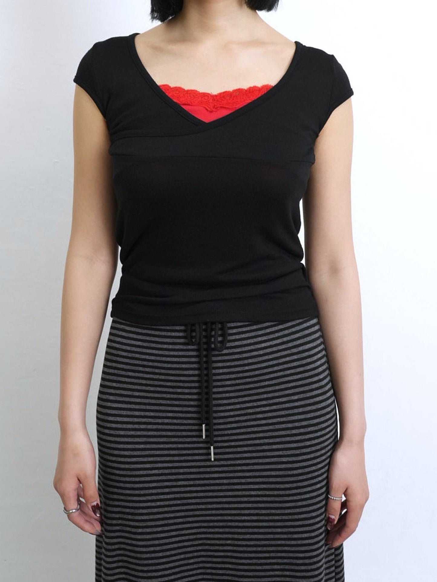 sleeveless cross tops